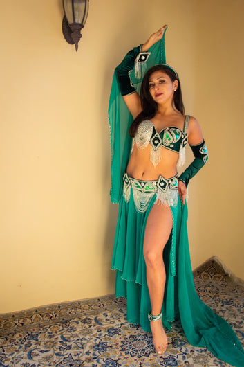 Wafaa of Cairo: Black and Green Bra and Belt